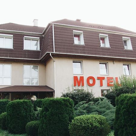 Panama Motel Szekesfehervar Bagian luar foto