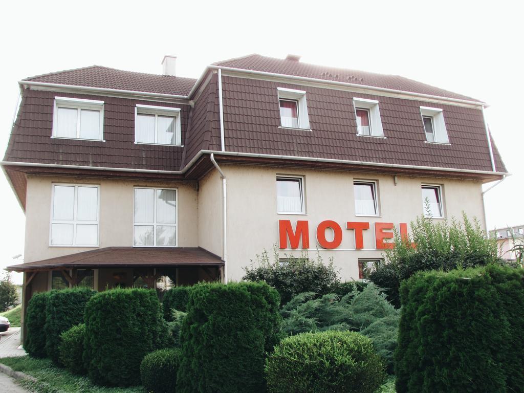 Panama Motel Szekesfehervar Bagian luar foto