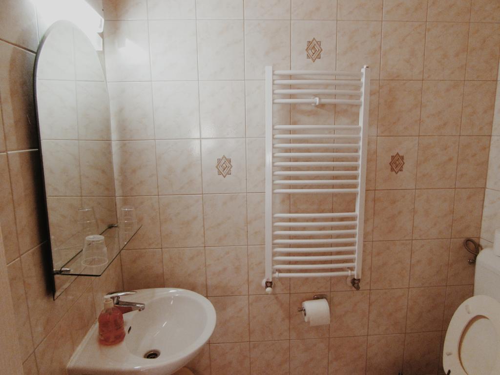 Panama Motel Szekesfehervar Bagian luar foto